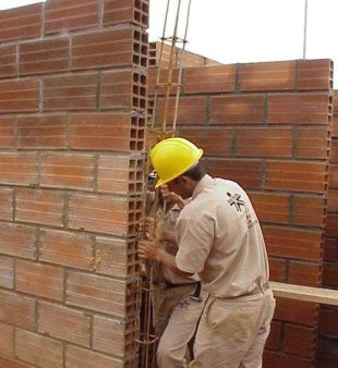 Nos últimos anos a aumentou de forma desmesurada a construción de vivendas