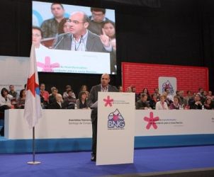 Jorquera lendo o discurso de apertura da Asemblea